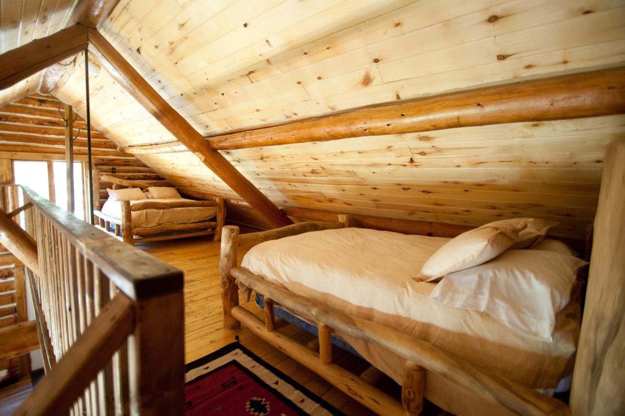 Centennial Snowy Mountain Lodge מראה חיצוני תמונה